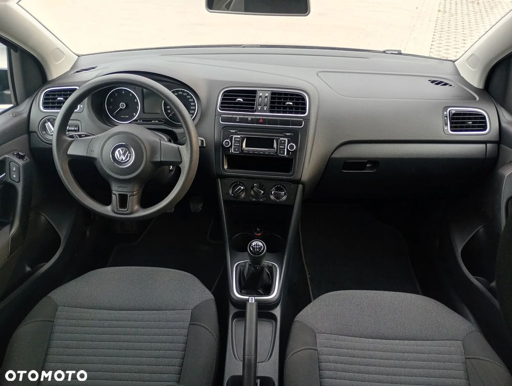 Volkswagen Polo 1.4 Comfortline - 24