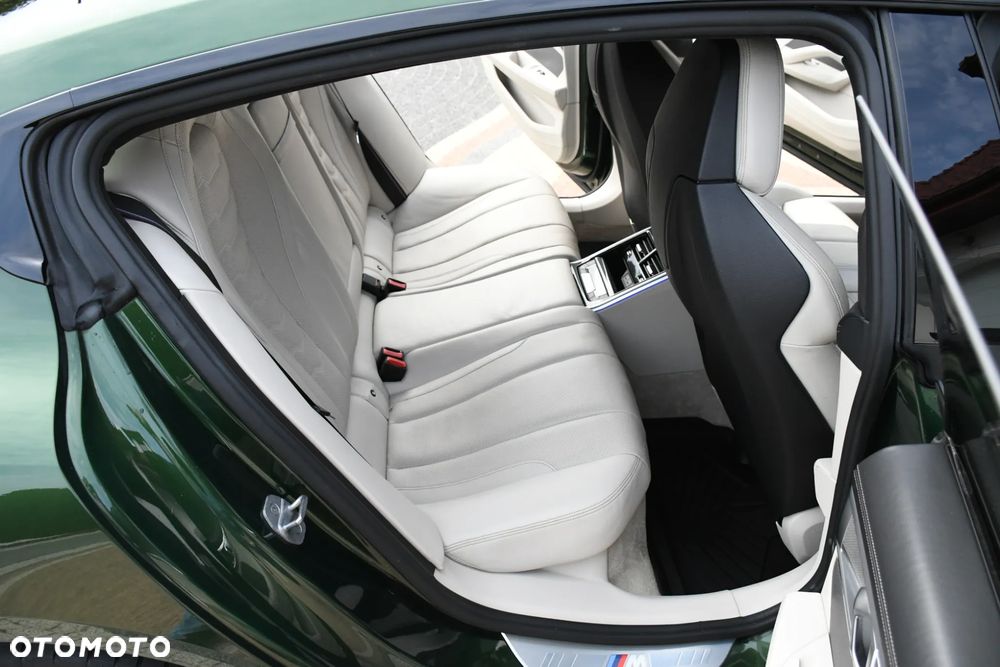 BMW Seria 8 M850i xDrive - 21