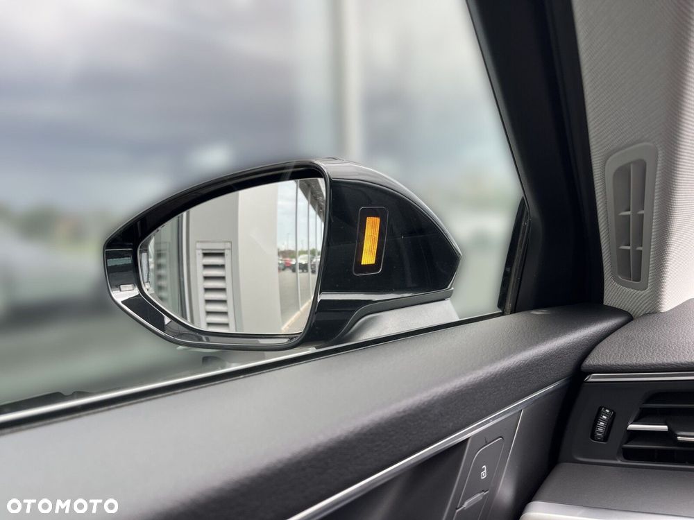 Audi A6 Allroad - 32