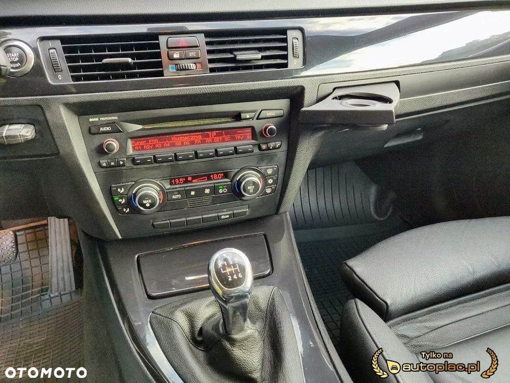 BMW Seria 3 320i Edition Exclusive - 13
