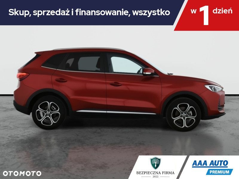 MG ZS - 8