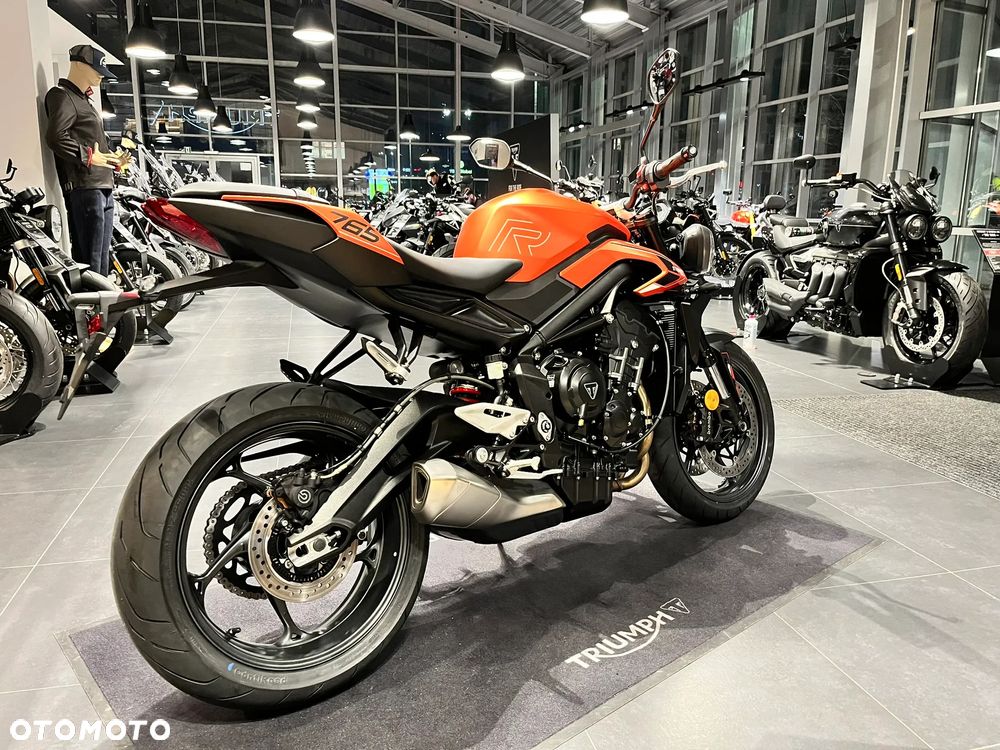 Triumph Street Triple - 7