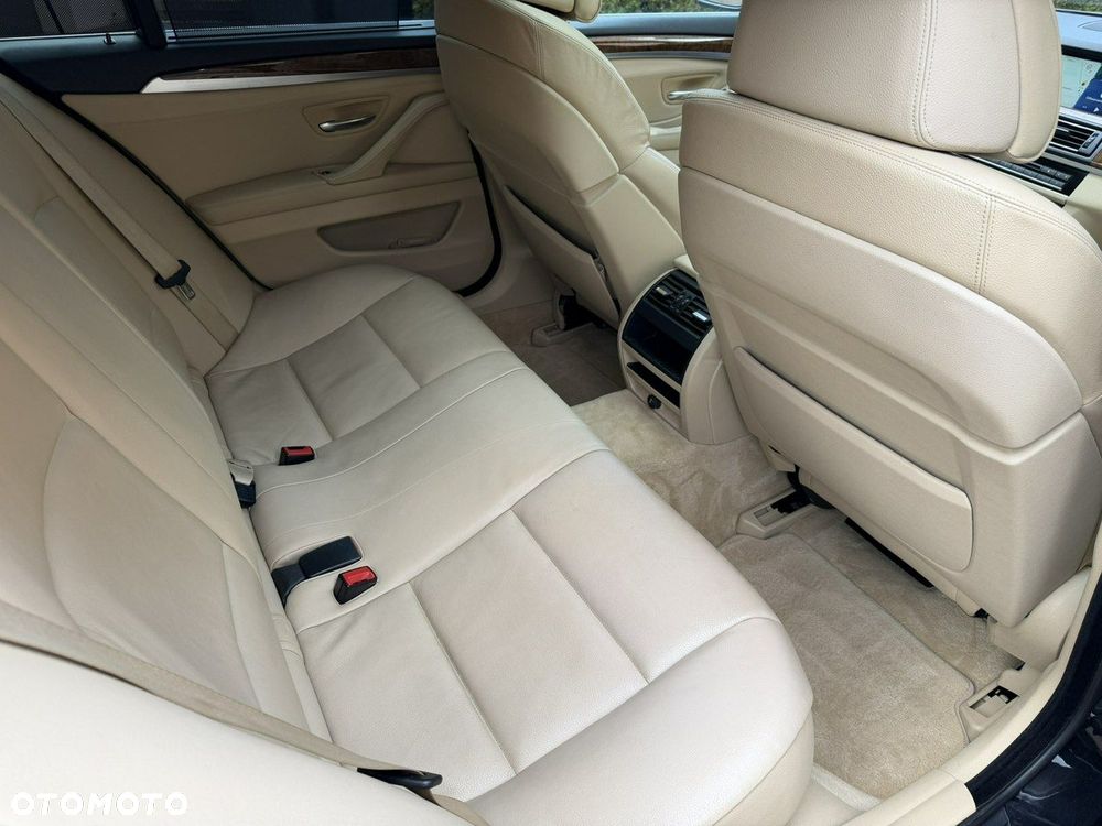 BMW Seria 5 530d - 24