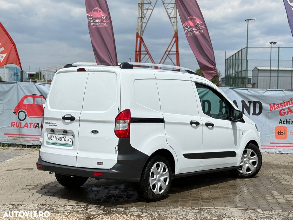 Ford Transit Courier - 4