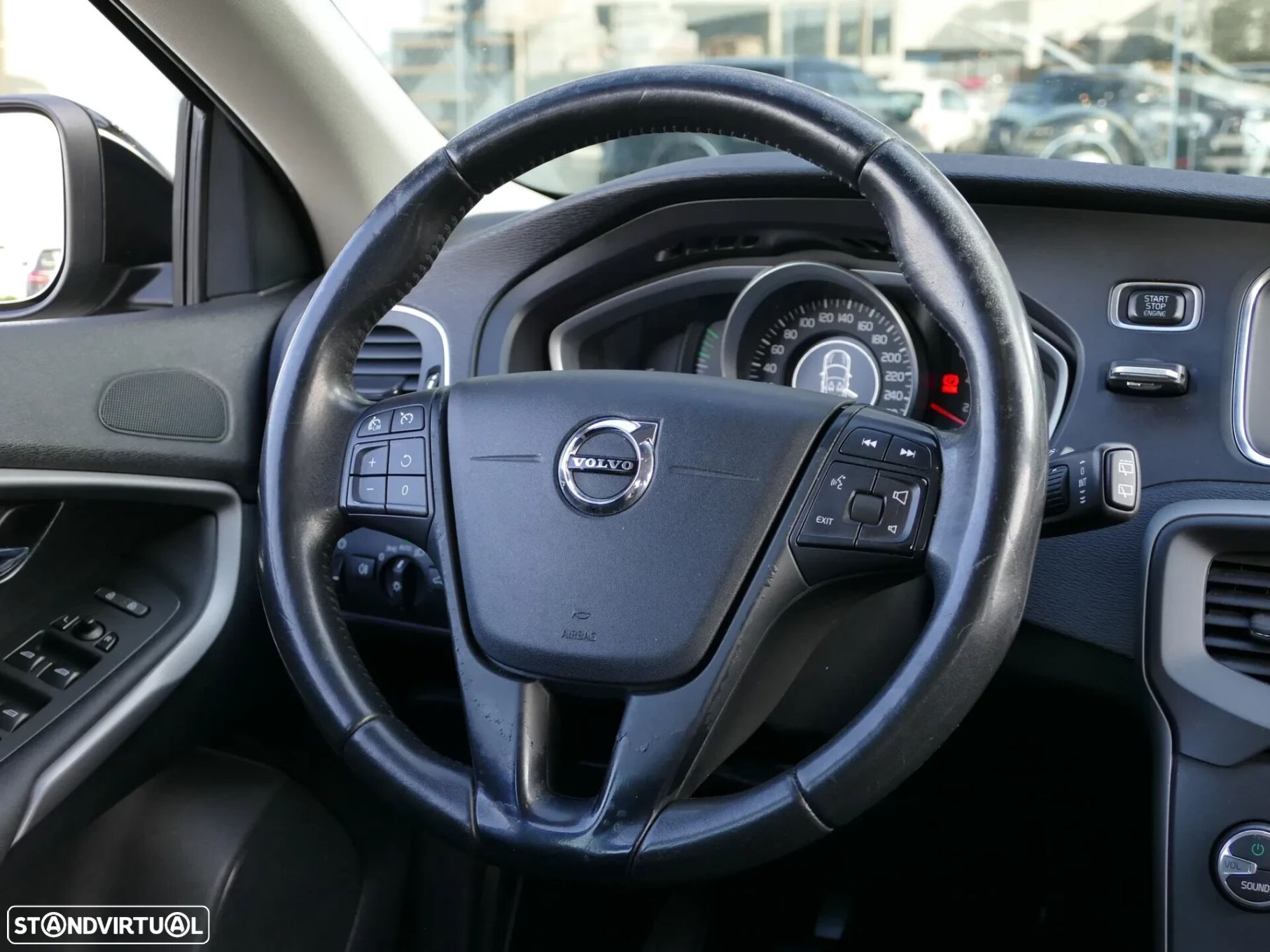 Volvo V40 2.0 D2 Momentum - 19