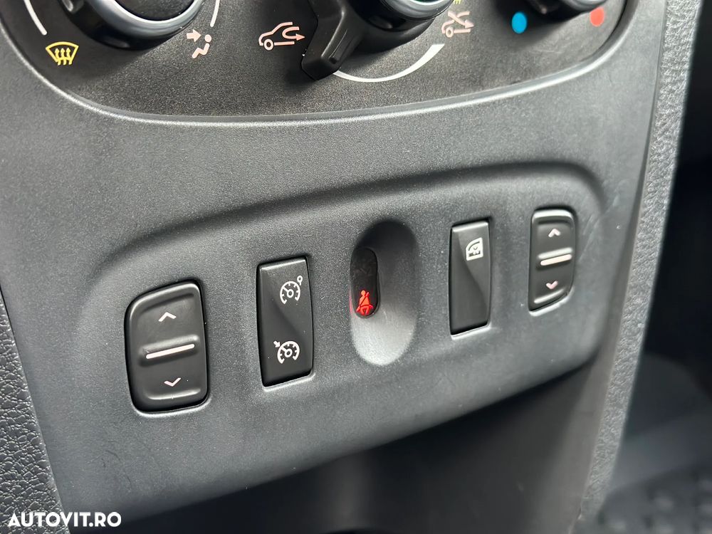 Dacia Logan Stepway 0.9 TCe Prestige - 12