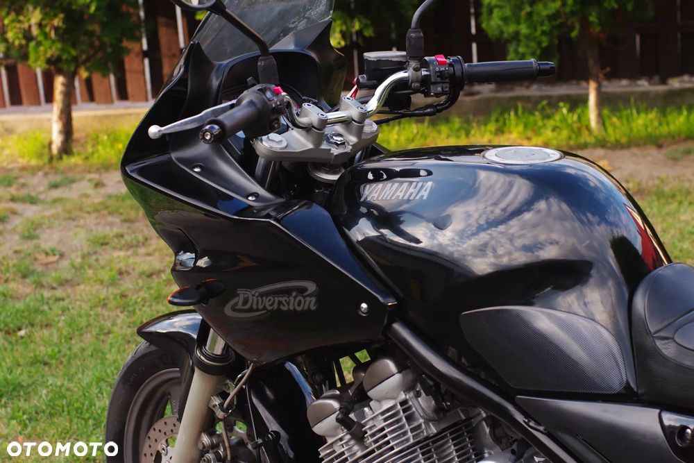 Yamaha XJ - 25