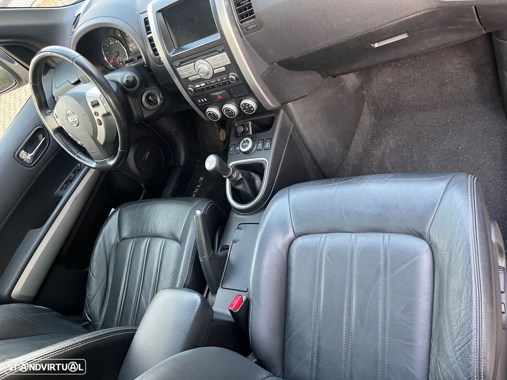 Nissan X-Trail 2.0 DCi 4x4 DPF Platinum - 24