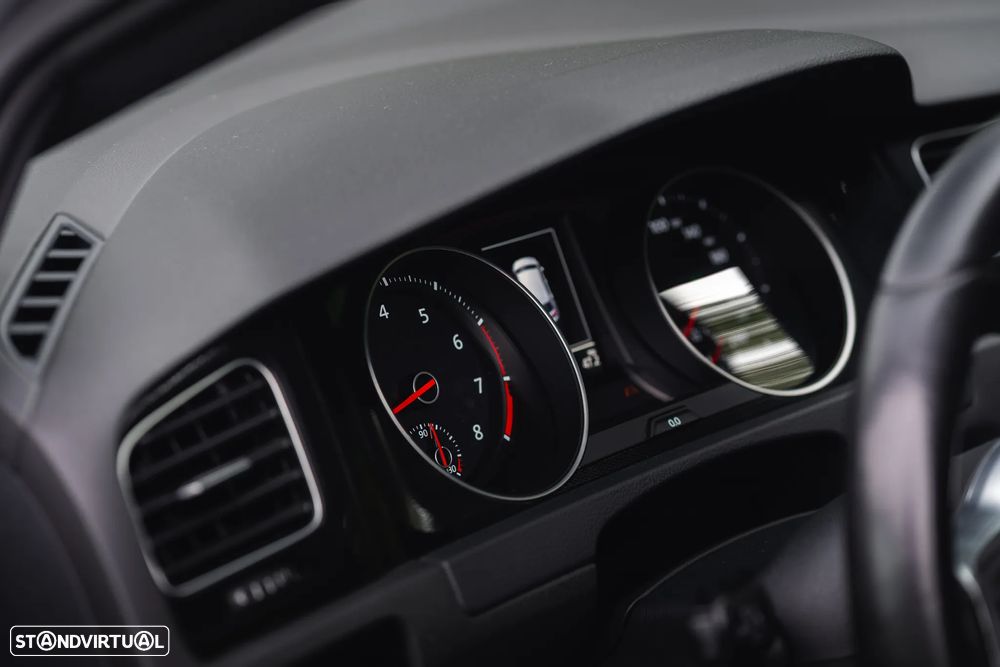 VW Golf GTI Performance BlueMotion DSG - 38