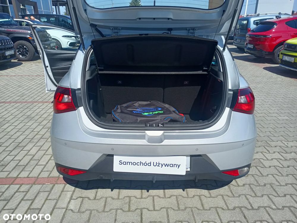 Hyundai i20 1.2 Pure - 17