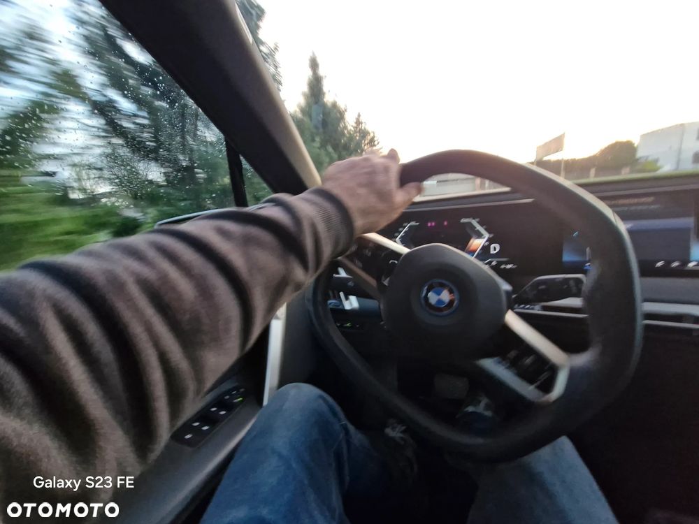 BMW iX xDrive40 - 31