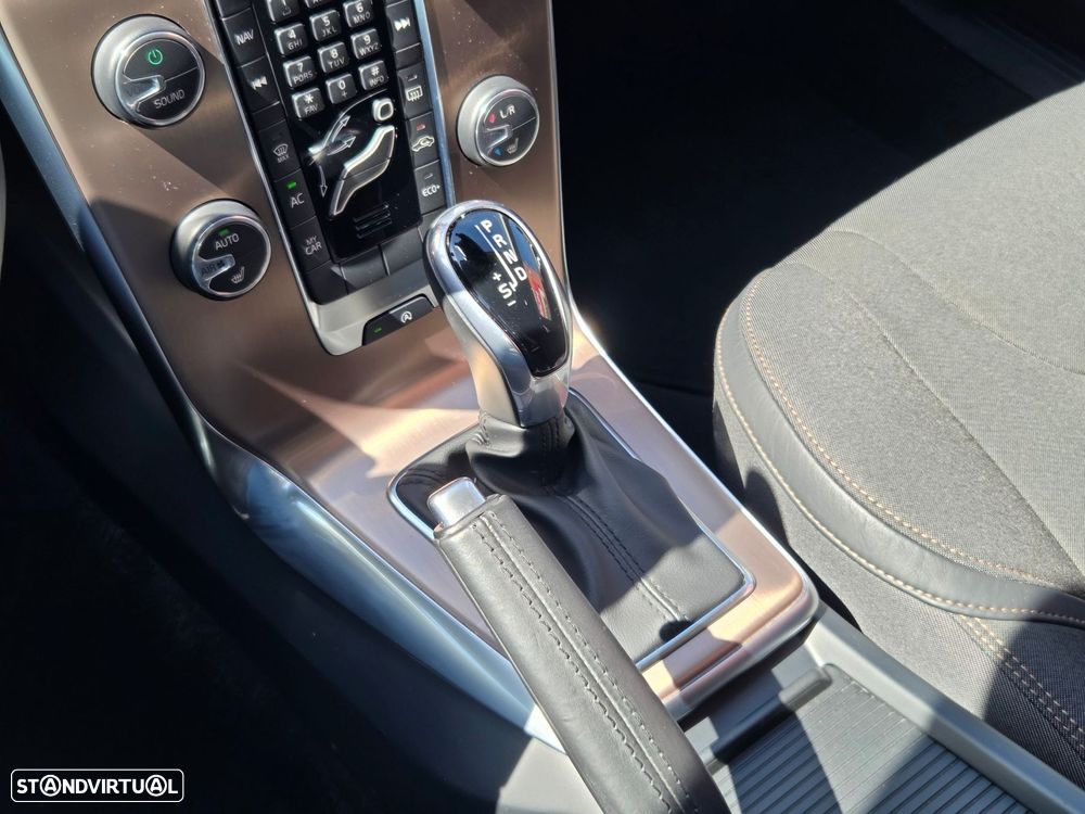 Volvo V40 Cross Country 1.5 T3 Pro Geartronic - 27