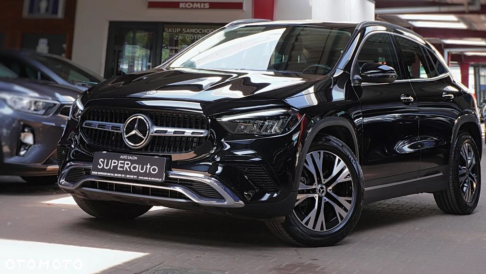 Mercedes-Benz GLA 200 - 7