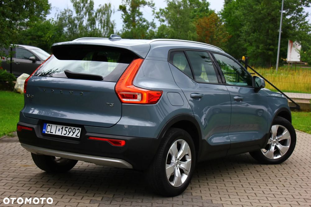 Volvo XC 40 T3 Momentum Pro - 11