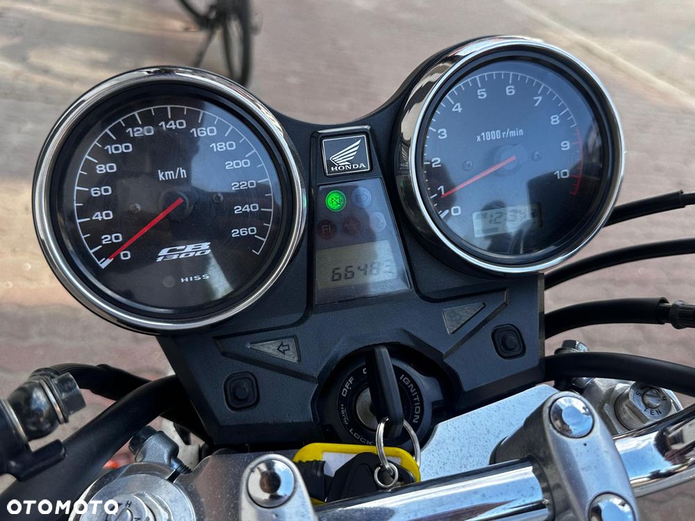 Honda CB - 8
