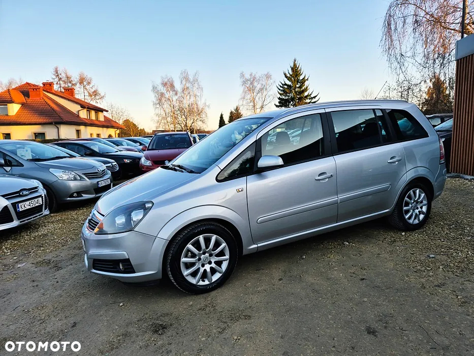 Opel Zafira 1.8 Cosmo - 27