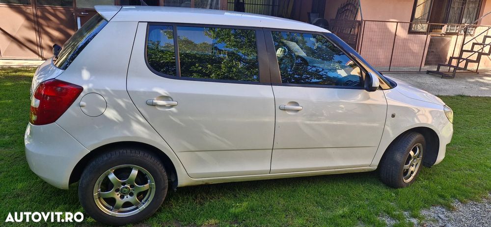 Skoda Fabia 1.2 HTP Family - 3