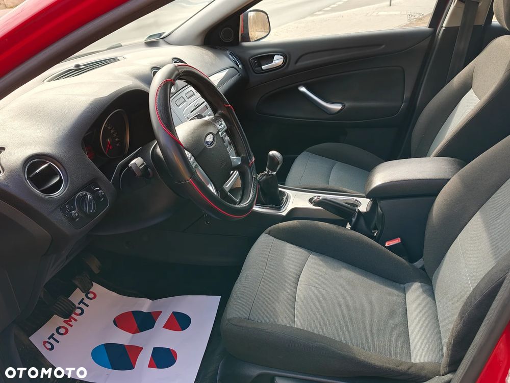 Ford Mondeo 2.0 Ghia X - 7