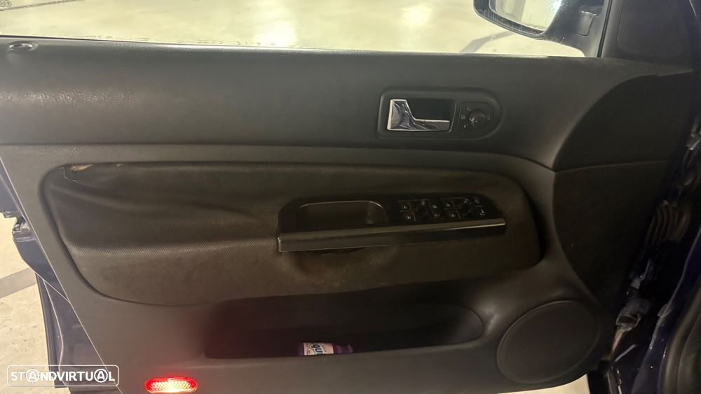 VW Golf Variant 1.9 TDi Highline - 10