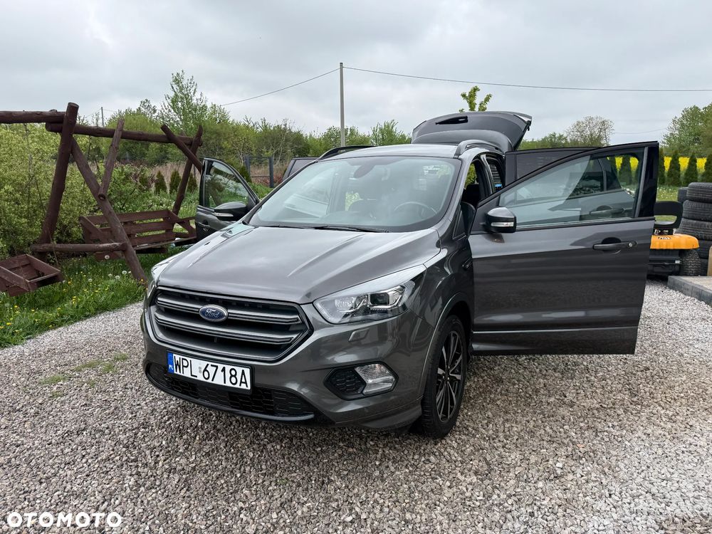 Ford Kuga 1.5 EcoBoost 2x4 ST-Line - 19