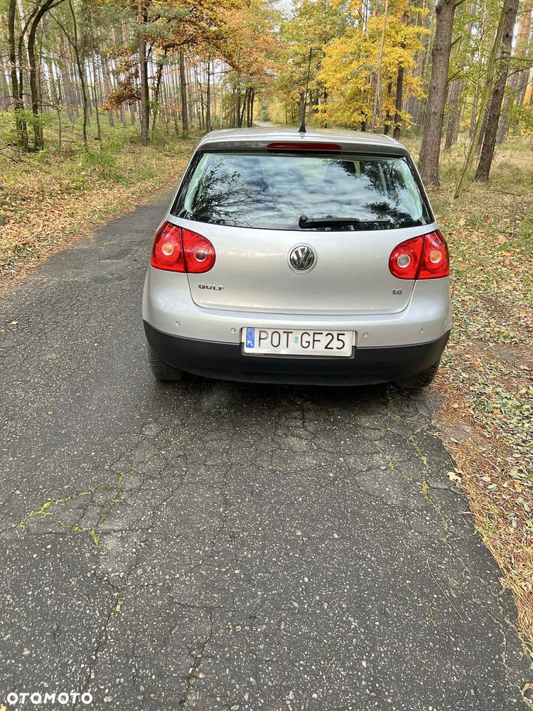 Volkswagen Golf V 1.6 Comfortline - 7