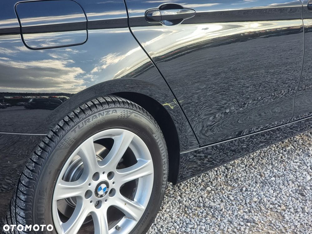 BMW Seria 3 320i - 12