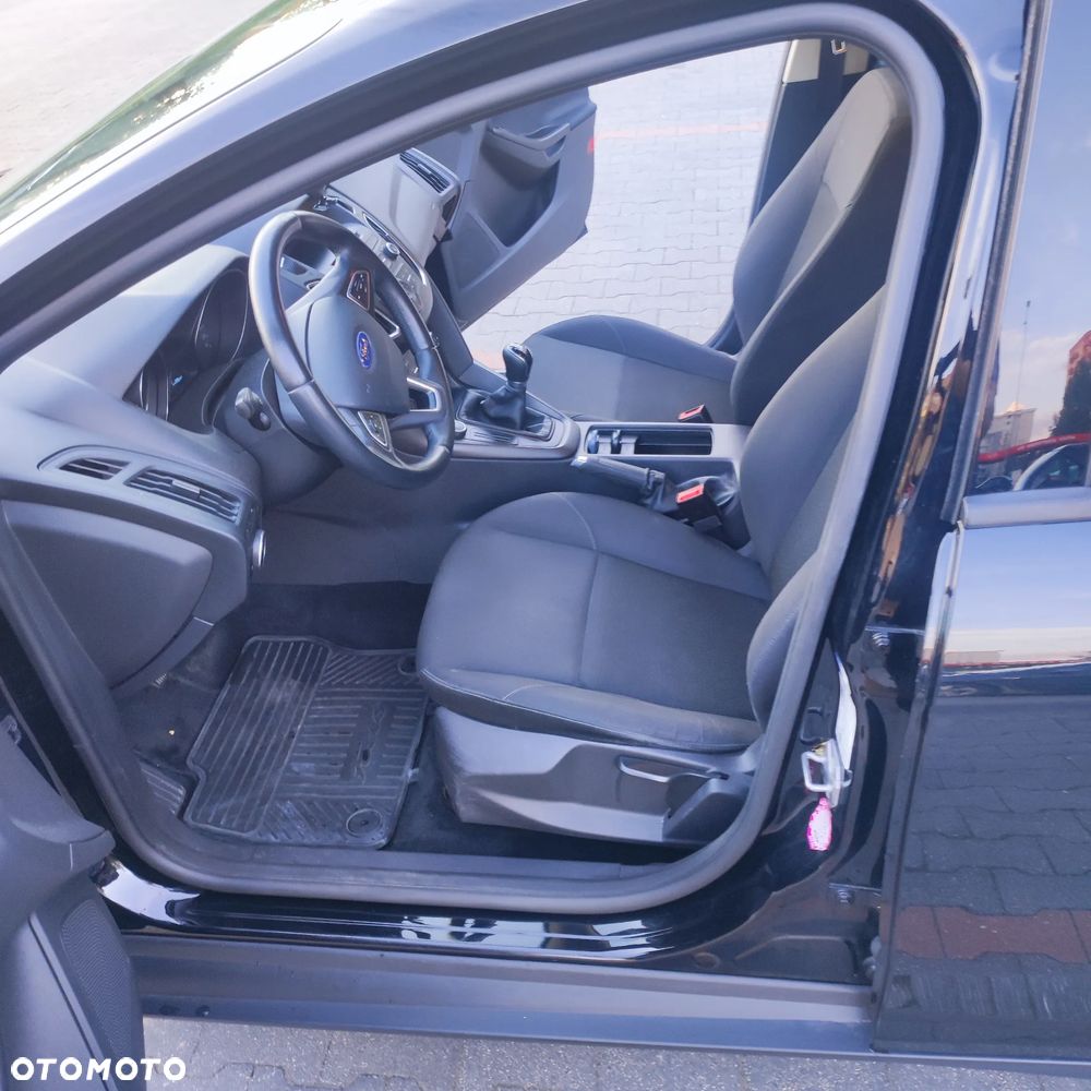 Ford Focus 1.6 Trend - 10