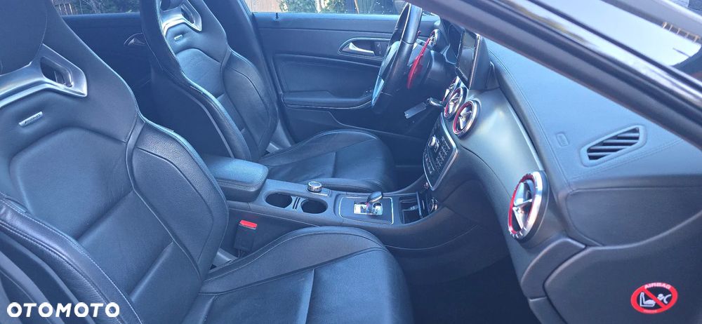 Mercedes-Benz CLA AMG 45 4Matic AMG Sp.sh 7G-DCT AMG Night Edition - 36