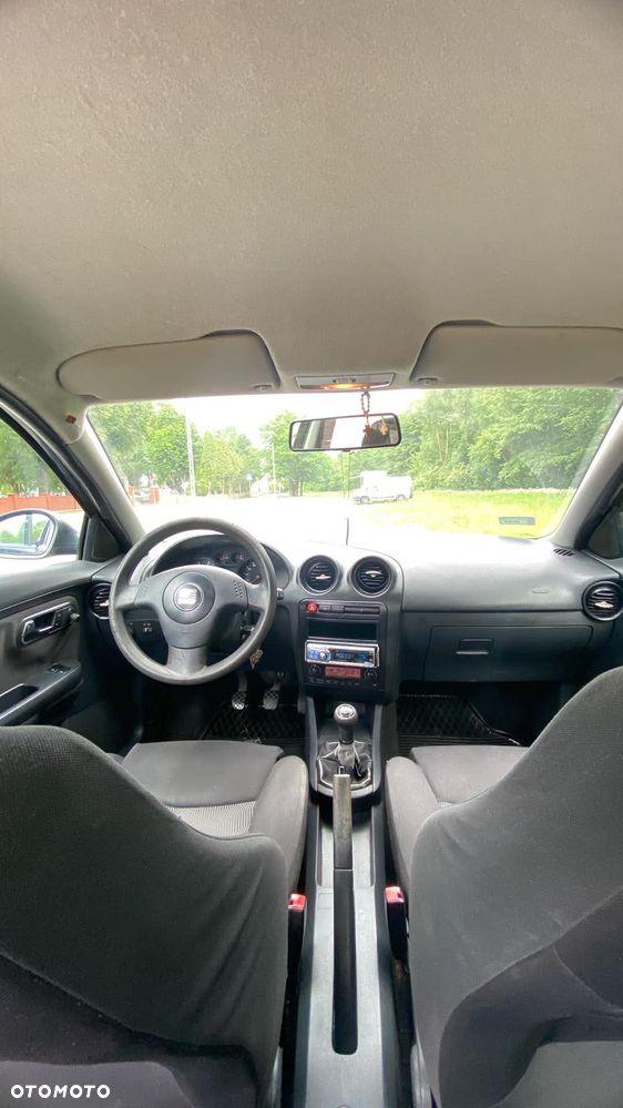 Seat Ibiza 1.4 16V Reference - 4