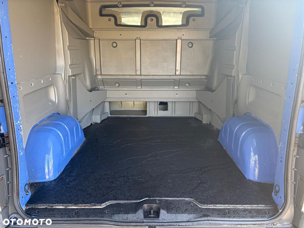 Renault Trafic - 8