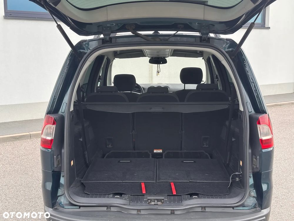 Ford Galaxy 2.0 TDCi Ghia - 14