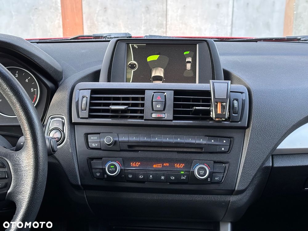 BMW Seria 1 - 24