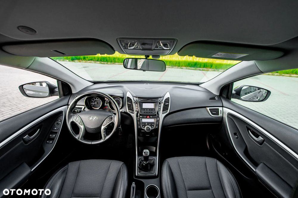 Hyundai i30 blue Kombi 1.6 GDi Style - 8