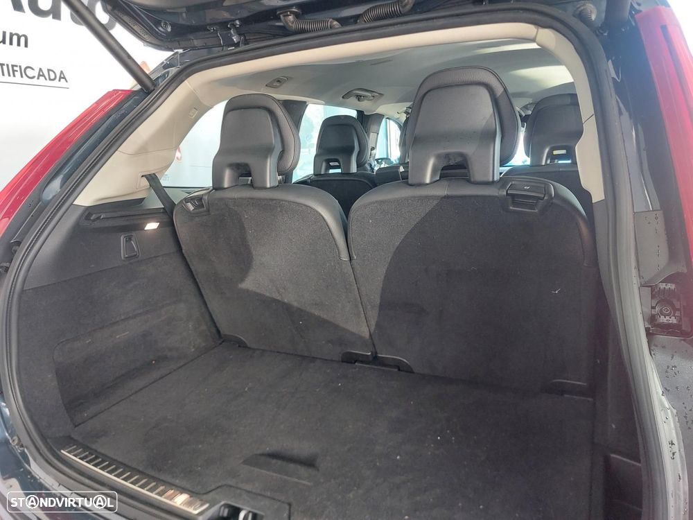 Volvo XC 90 2.0 T8 PHEV Momentum Plus AWD - 29