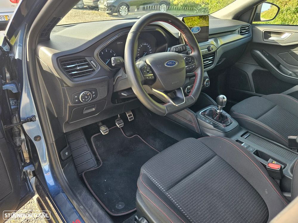 Ford Focus 1.0 EcoBoost ST-Line - 11
