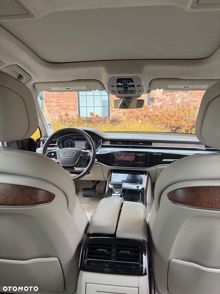 Audi A8 - 7