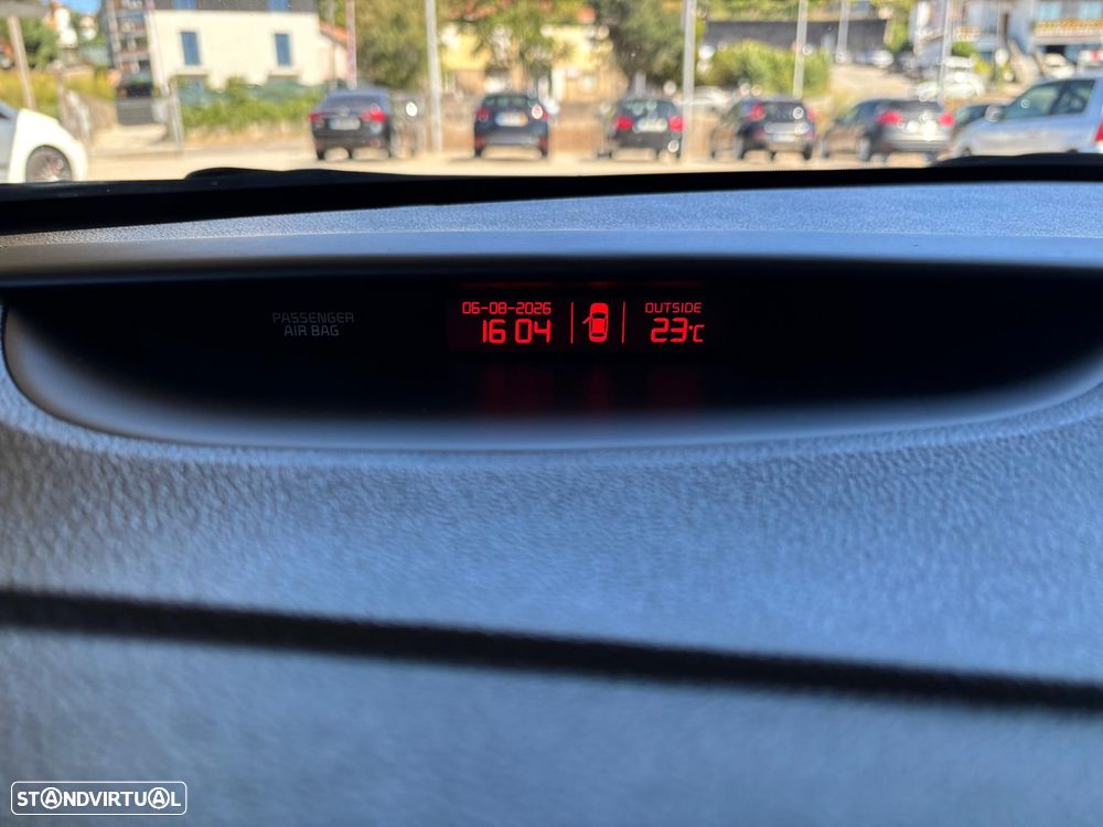 Kia Ceed 1.6 T-GDI GT - 19