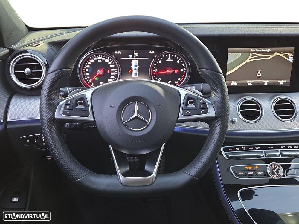 Mercedes-Benz E 220 d AMG - 17
