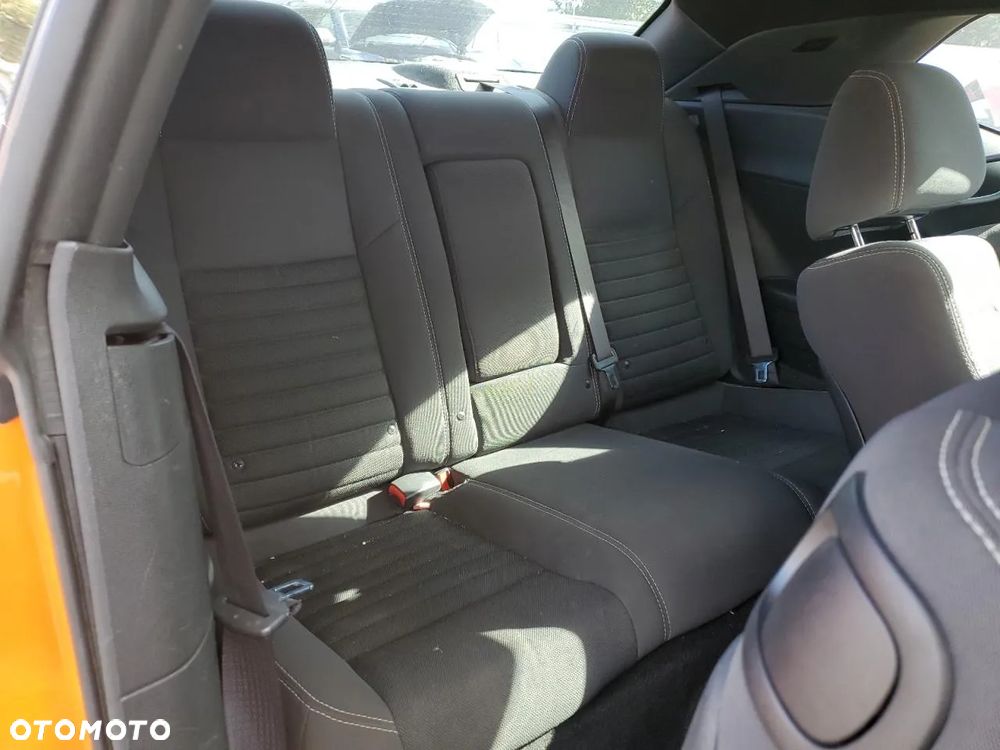 Dodge Challenger - 9