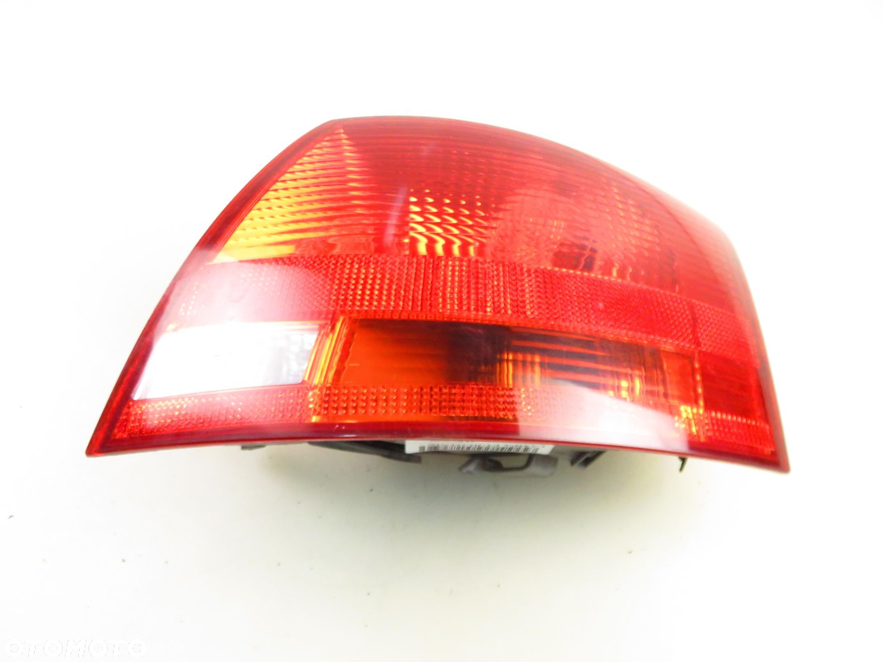 LAMPA PRAWA TYLNA AUDI A4 B7 Avant 8E9945096C - 5