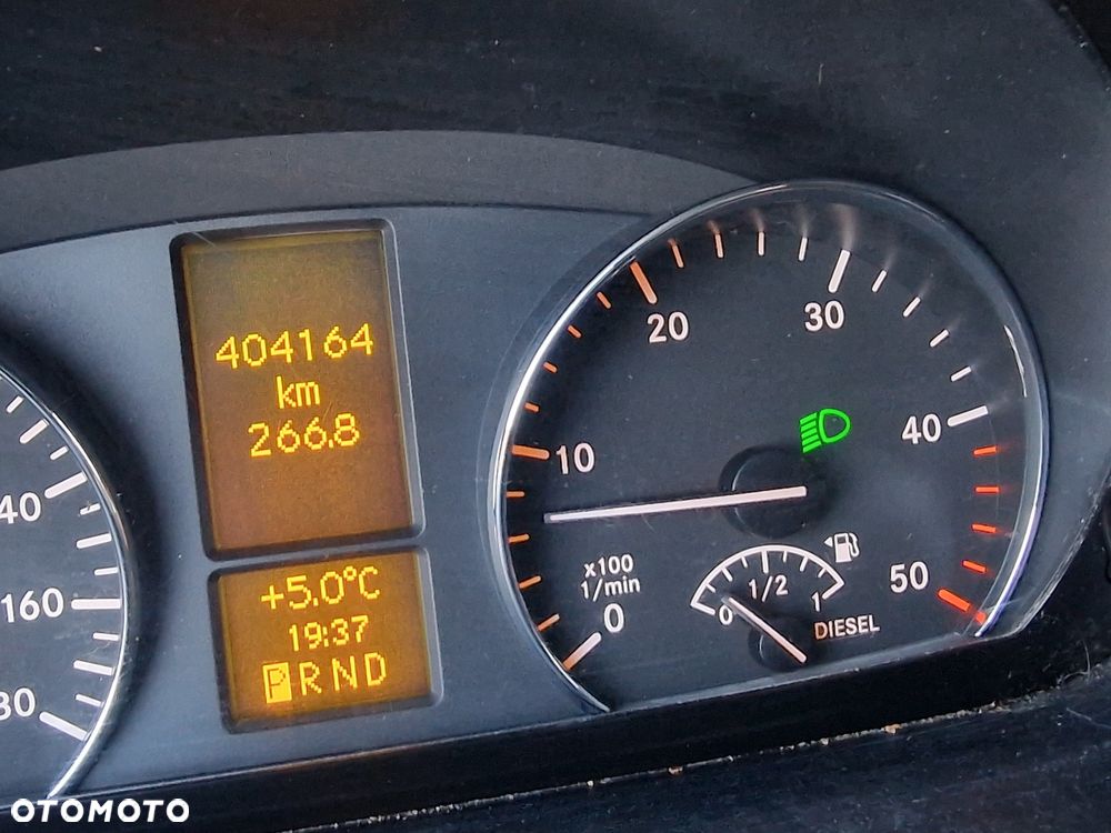 Mercedes-Benz Sprinter - 10