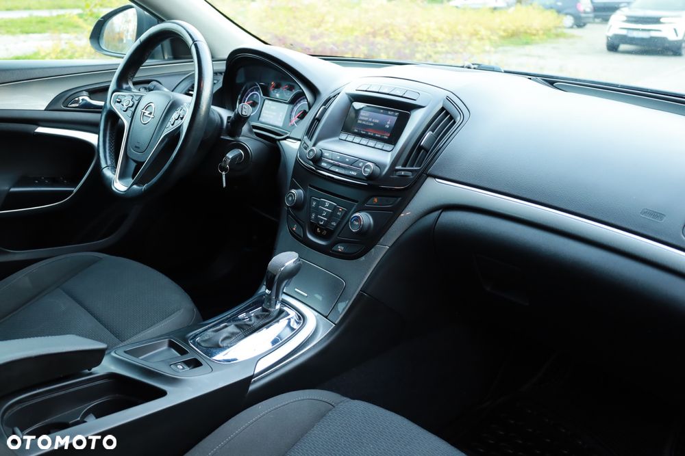 Opel Insignia - 11