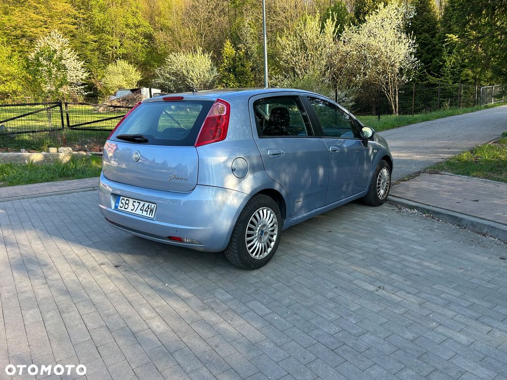 Fiat Grande Punto Actual 1.4 8V Estiva Blue&Me - 27