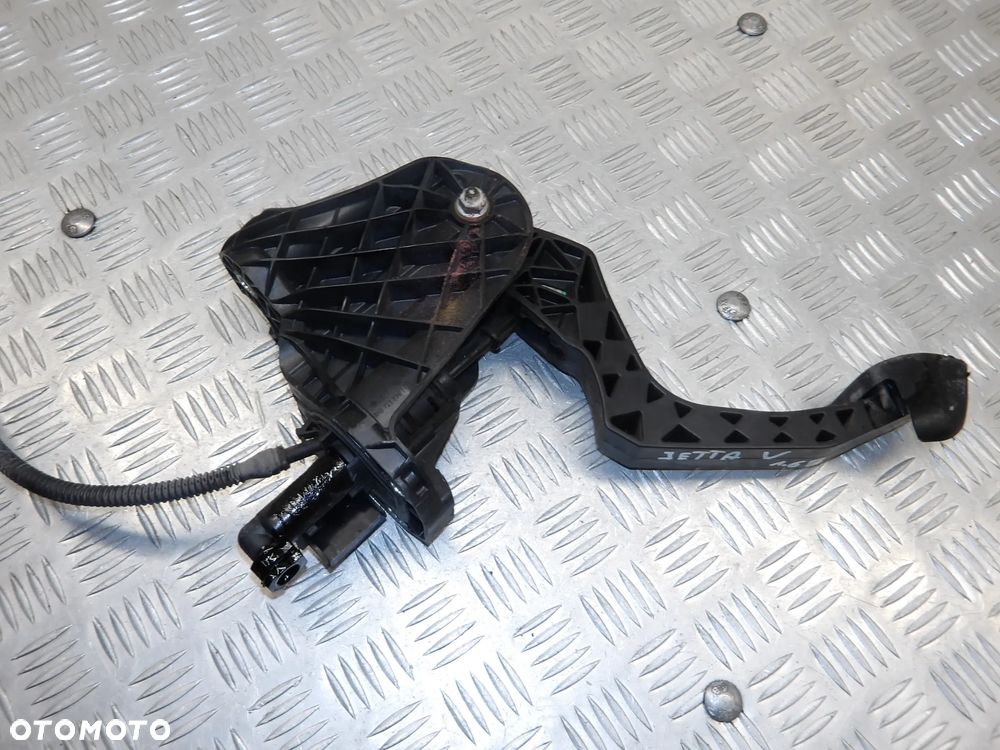 VW JETTA V 05-10 PEDAŁ SPRZĘGŁA 1K1721059 - 2