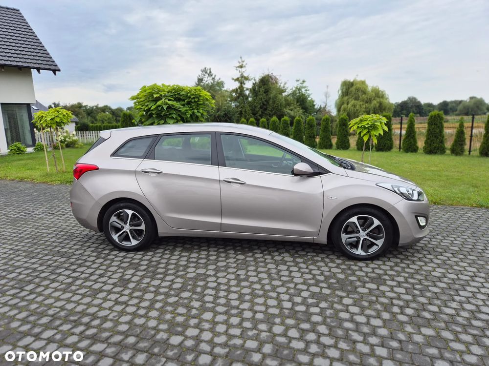 Hyundai i30 1.6 GDI Style - 24