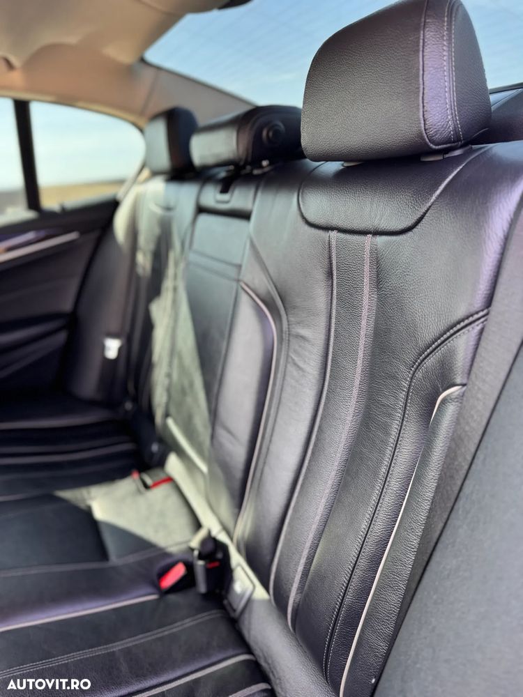 BMW Seria 5 520d xDrive Aut. Luxury Line - 12