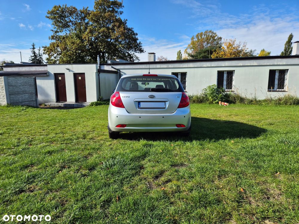 Kia Ceed - 6
