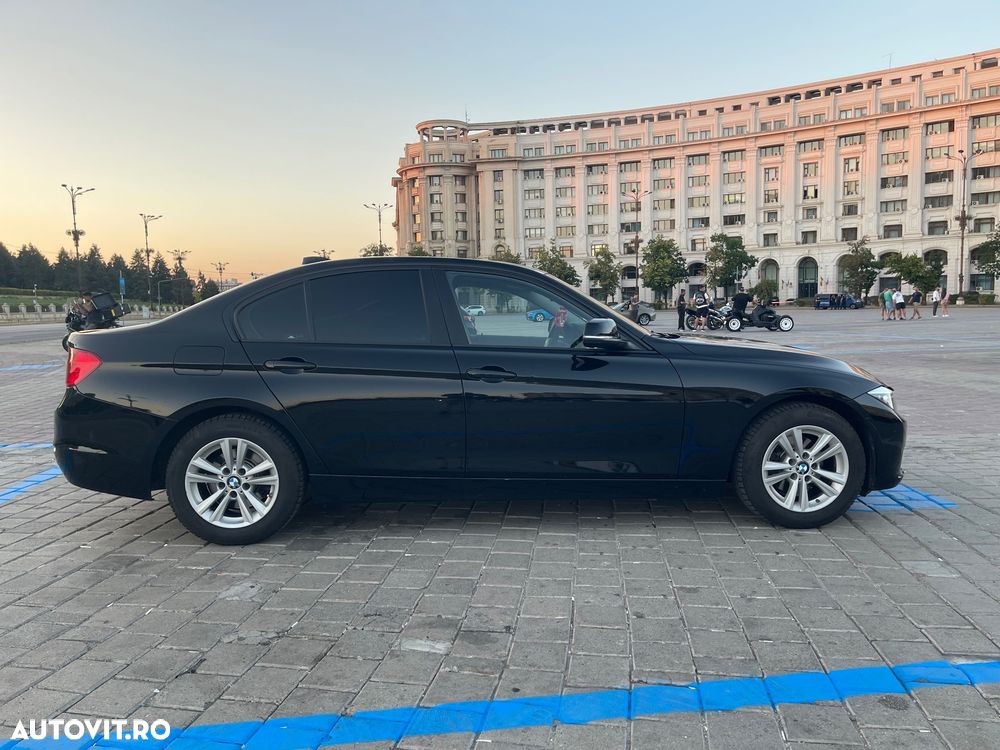 BMW Seria 3 316i - 4