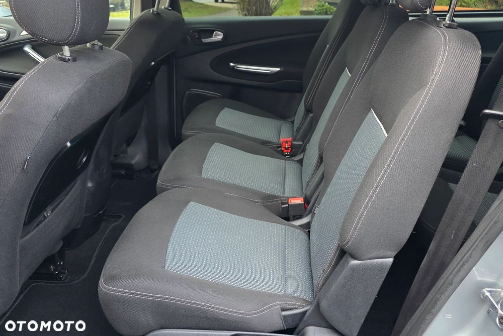 Ford Galaxy 2.0 TDCi Ambiente - 15