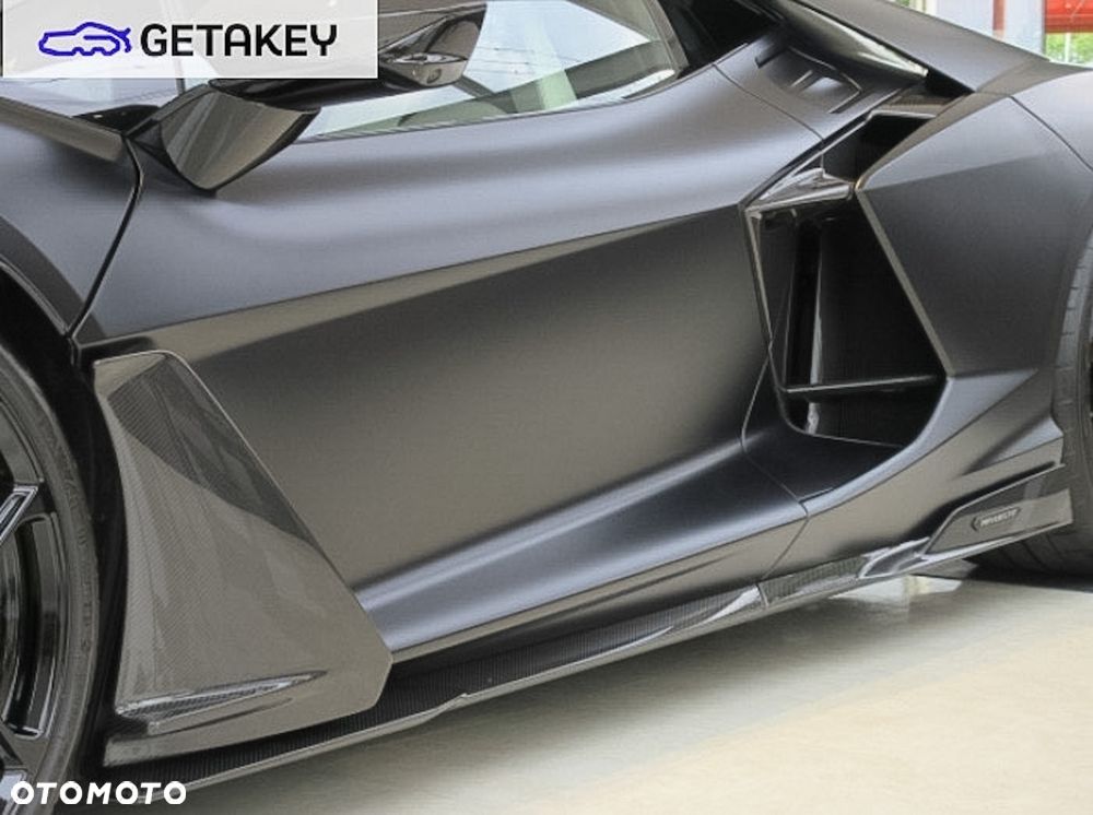 Lamborghini Revuelto - 7